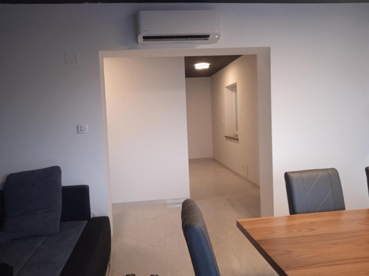 Anton Apartment Povlja  Luaran gambar