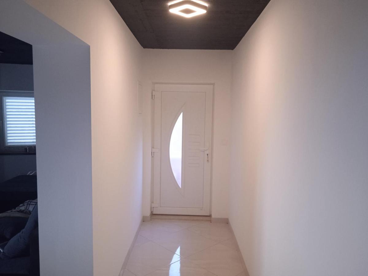 Anton Apartment Povlja  Luaran gambar